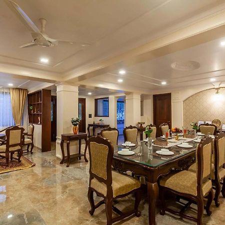 Stayvista'S Lake La Vie - Tranquil Lake-View Villa Amidst Farmland With Pool And Poolside Gazebo - Proximity To Sula Nashik Buitenkant foto